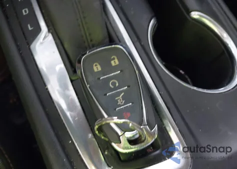 2020 Chevrolet Equinox Fwd Lt 1.5L Turbo z USA, uszkodzony, nr VIN 3GNAXKEV8LS682310